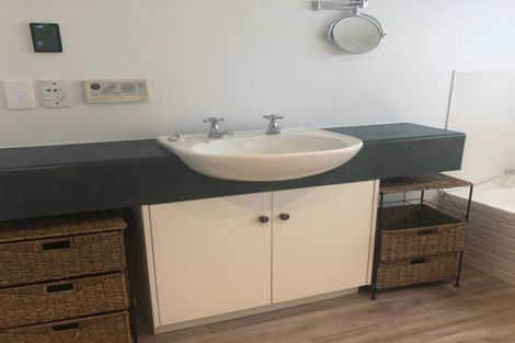 Photo of property in 134 Wadestown Road, Wadestown, Wellington, 6012