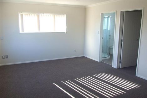 Photo of property in 46a Russell Road, Manurewa, Auckland, 2102