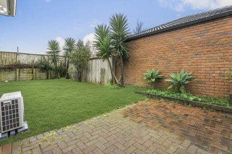 Photo of property in 19 Ashmere Lane, Weymouth, Auckland, 2103