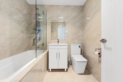 Photo of property in 20 Warbler Crescent, Papakura, 2110