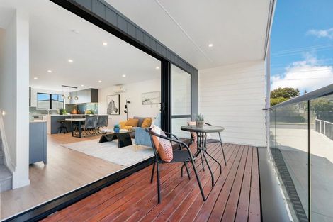 Photo of property in 6/18 Sylvan Crescent, Te Atatu South, Auckland, 0610