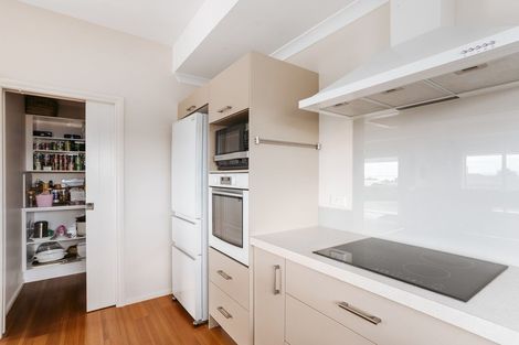 Photo of property in 6 Parkland Rise, Omokoroa, 3114