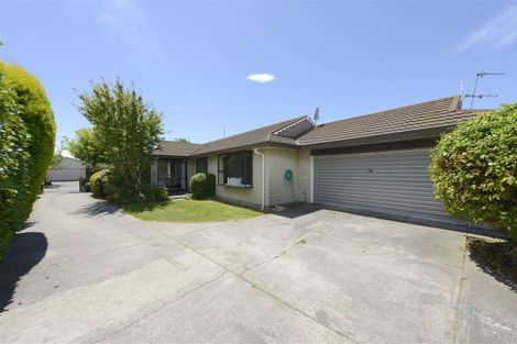 Photo of property in 9 Montclare Avenue, Ilam, Christchurch, 8041