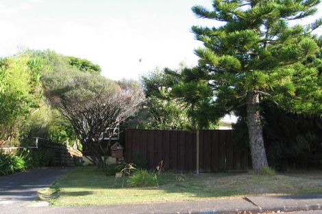 Photo of property in 78 Lantana Road, Green Bay, Auckland, 0604