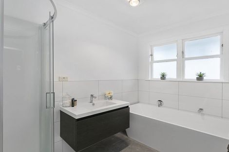 Photo of property in 54 Kandy Crescent, Ngaio, Wellington, 6035