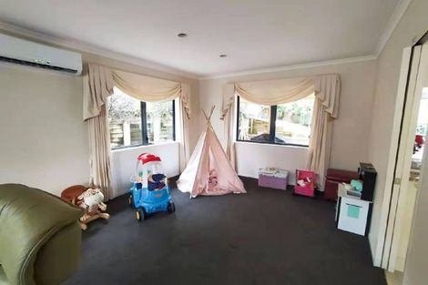 Photo of property in 10 Fulmar Way, Unsworth Heights, Auckland, 0632