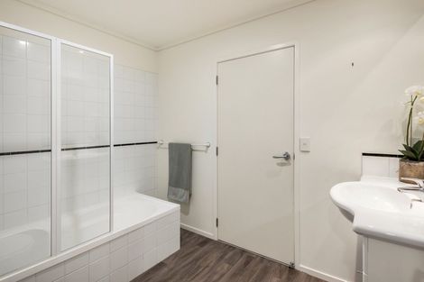 Photo of property in 14/72d Devonport Road, Tauranga, 3110