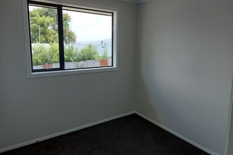 Photo of property in 5 Rewarewa Way, Timberlea, Upper Hutt, 5018