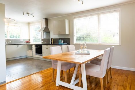 Photo of property in 11 Lipscombe Crescent, Havelock North, 4130