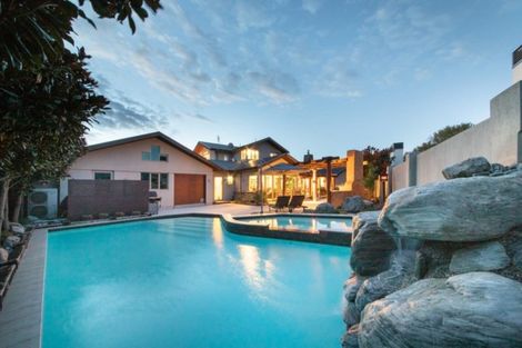 Photo of property in 16 Ihaka Street, Hokowhitu, Palmerston North, 4410