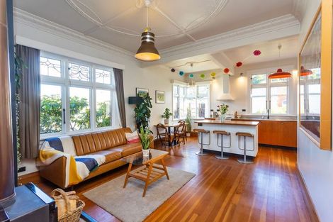 Photo of property in 262 Macandrew Road, Forbury, Dunedin, 9012