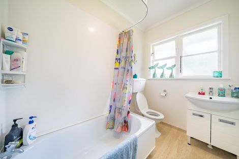 Photo of property in 8b Exchange Street, Ebdentown, Upper Hutt, 5018