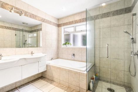 Photo of property in 48 Hilling Street, Titirangi, Auckland, 0604