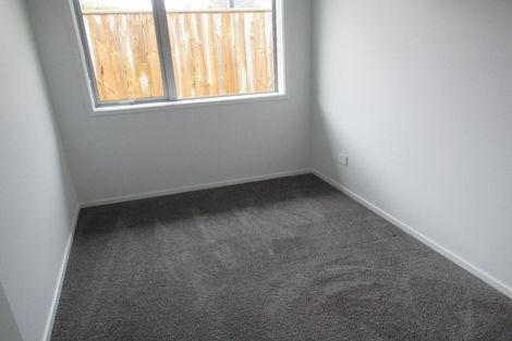 Photo of property in 65 Karaka Crescent, Levin, 5510