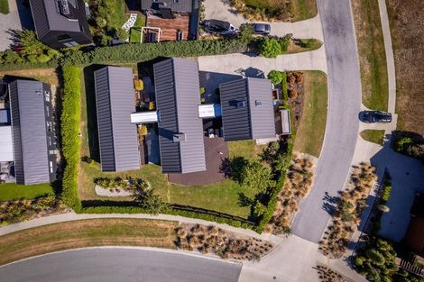 Photo of property in 12 Pendeen Crescent, Jacks Point, Queenstown, 9371