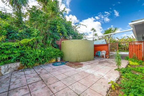 Photo of property in 31 Pomare Road, Russell, 0202