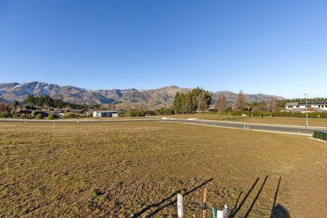 Photo of property in 31 Koreke Loop, Lake Hawea, 9382