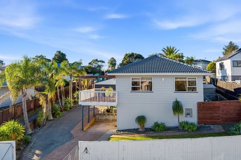 Photo of property in 12 Pahi Place, West Harbour, Auckland, 0618