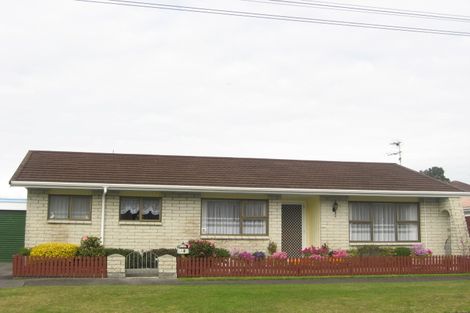 Photo of property in 5 Parris Street, Waitara, 4320