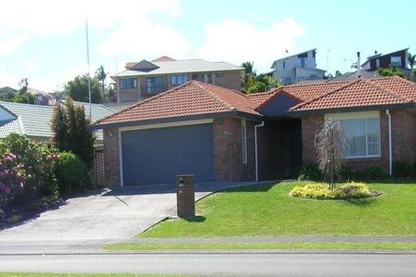 Photo of property in 110 Lakeside Drive, Orewa, 0931