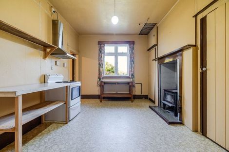 Photo of property in 17 Newman Road, Eketahuna, 4900