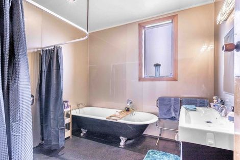 Photo of property in 2 Stanley Street, Wairio, Otautau, 9689