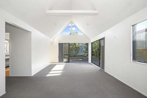Photo of property in 2/30 Tristram Avenue, Forrest Hill, Auckland, 0620