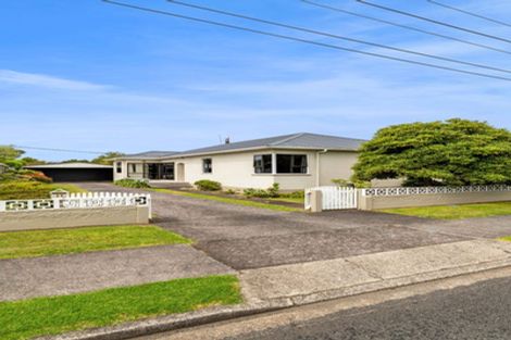 Photo of property in 39 Lismore Street, Strandon, New Plymouth, 4312