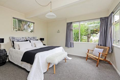 Photo of property in 2 Holyrood Street, Taradale, Napier, 4112