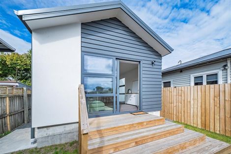 Photo of property in 18 Matlock Street, Woolston, Christchurch, 8062