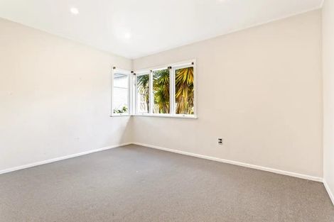 Photo of property in 16 Saffron Street, Birkdale, Auckland, 0626
