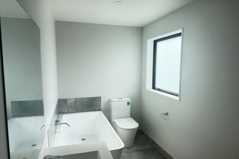 Photo of property in 8 Whangamaru Way, Papakura, 2110