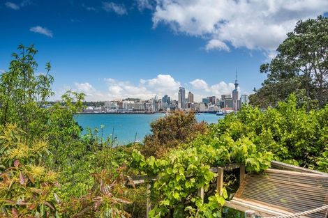 Photo of property in 31a Stanley Point Road, Stanley Point, Auckland, 0624