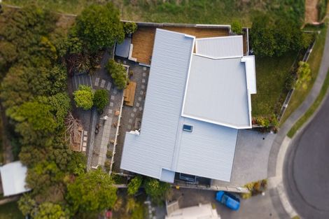 Photo of property in 16 Neston Grove, Churton Park, Wellington, 6037