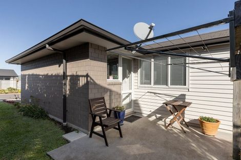 Photo of property in Waterview Estate, 34/4 Greystone Place, Omokoroa, 3114