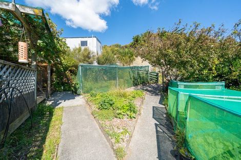 Photo of property in 474 Omokoroa Road, Makara, Wellington, 6972