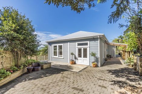 Photo of property in 123 Mitchell Street, Brooklyn, Wellington, 6021