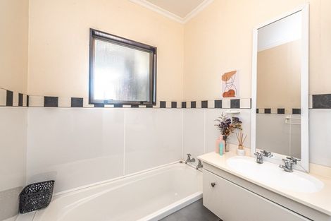 Photo of property in 10 Seafront Road, Castlecliff, Whanganui, 4501