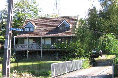 Photo of property in 14 Dundale Avenue, Blockhouse Bay, Auckland, 0600