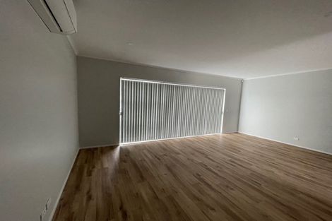 Photo of property in 23 William Calvert Drive, Swanson, Auckland, 0614