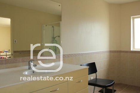 Photo of property in 28 Maypark Crescent, Flat Bush, Auckland, 2016