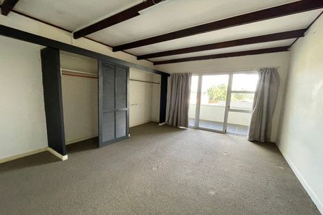 Photo of property in 60b Te Atatu Road, Te Atatu South, Auckland, 0610