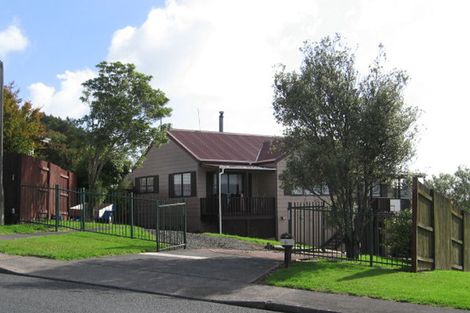 Photo of property in 6 Beauchamp Drive, Massey, Auckland, 0614