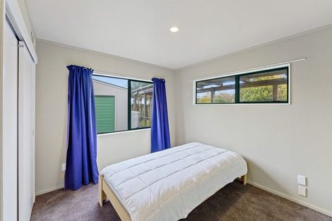 Photo of property in 8 Trig Hill Terrace, Waikanae Beach, Waikanae, 5036