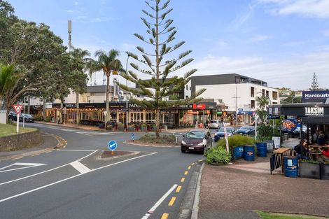 Photo of property in 1/35 Newhaven Terrace, Mairangi Bay, Auckland, 0630