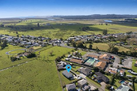 Photo of property in 30 Aitkenhead Court, Parakai, 0830
