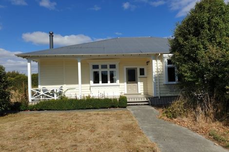 Photo of property in 8 Campbell Drive, Martinborough, 5711