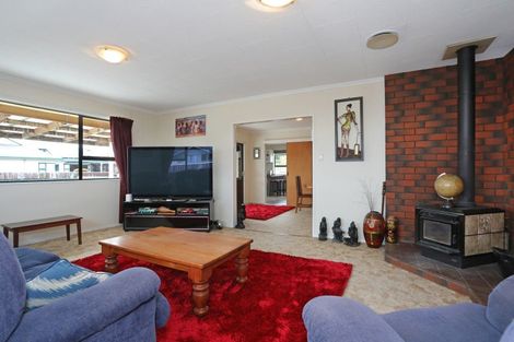 Photo of property in 7 Cemetery Road, Sanson, 4817