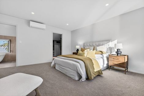 Photo of property in 1a Prestige Place, Castor Bay, Auckland, 0620