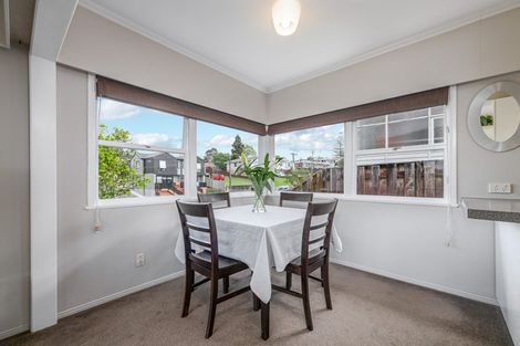 Photo of property in 40 Divich Avenue, Te Atatu South, Auckland, 0610